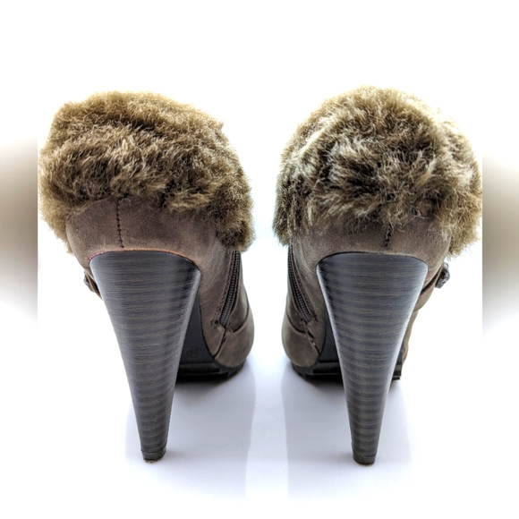 Women's Faux Fur Ankle Boots - Picture 3 of 4